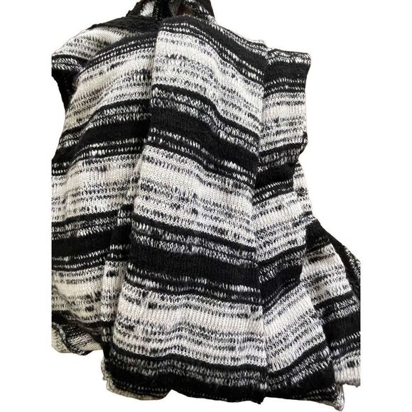 Anthropologie Meadow Rue knit sweater sharkbite hem sleeveless shirt size small - Picture 7 of 8